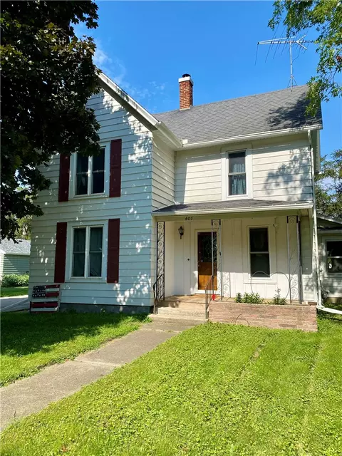 407 3rd Ave SW, State Center, IA 50247