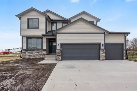 1520 NW Bull Run Ct, Waukee, IA 50263
