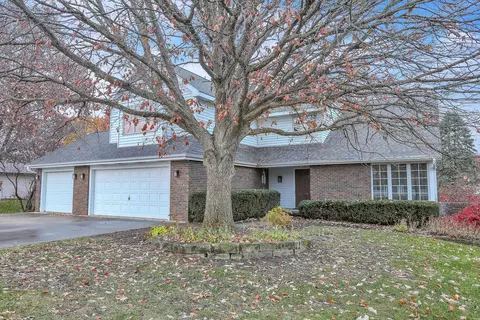 1211 Big Rock Park Rd, Pella, IA 50219