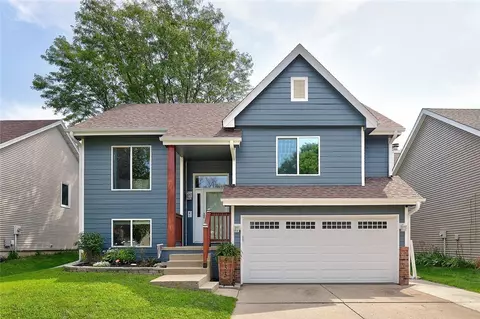 533 53rd St, West Des Moines, IA 50266