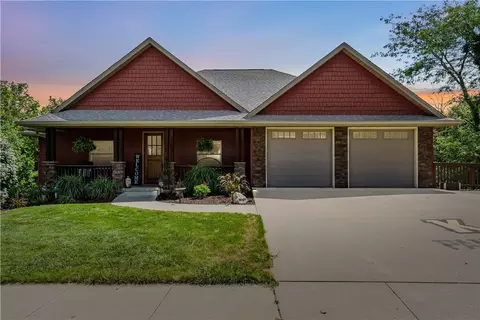 1309 Sunrise Dr, Knoxville, IA 50138