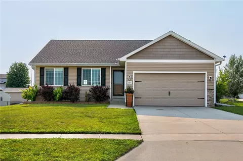 2207 Aspen Dr, Granger, IA 50109