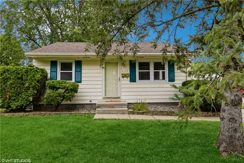 2109 E 23rd St, Des Moines, IA 50317