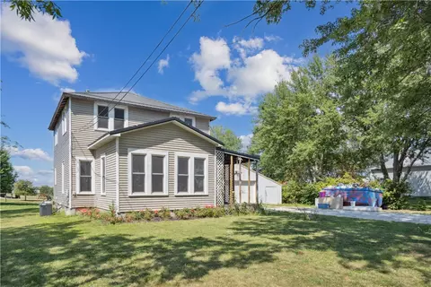 1603 Curtis Ave, Chariton, IA 50049