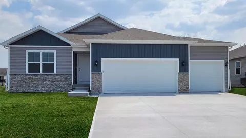 1105 NE Crossing Oaks Dr, Ankeny, IA 50021