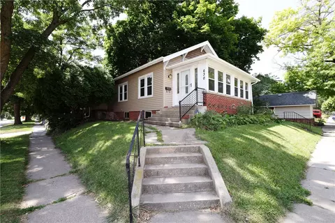 630 7th St, Boone, IA 50036