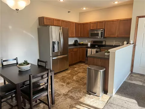 1640 NW Prairie Lakes Dr #8, Ankeny, IA 50023