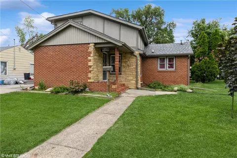1451 E 21st St, Des Moines, IA 50317