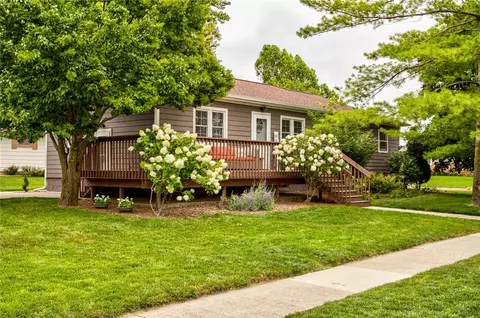 307 E 3rd St, Huxley, IA 50124