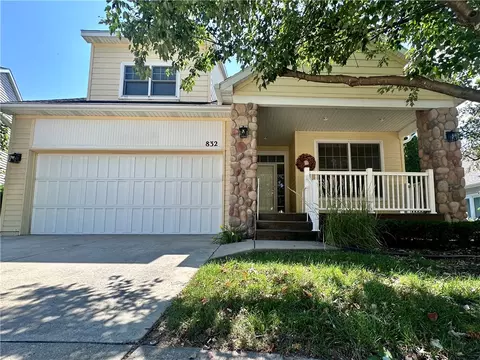 832 Polk Blvd, Des Moines, IA 50312