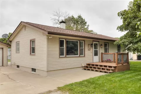 714 W High St, Colfax, IA 50054