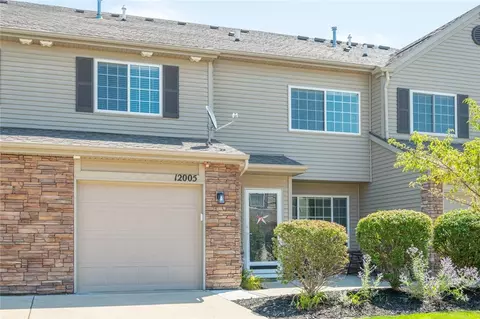 8610 Ep True Pkwy #12005, West Des Moines, IA 50266