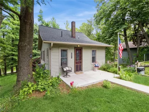 32571 232nd St, Eldora, IA 50627