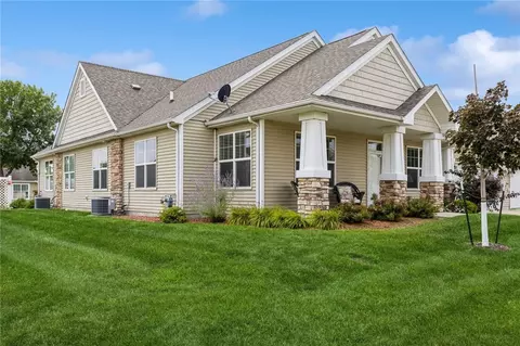 578 82nd St, West Des Moines, IA 50266