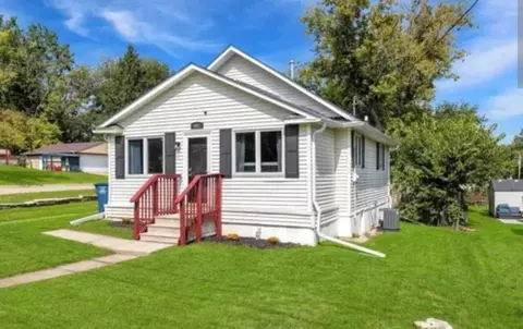 401 Payton Ave, Des Moines, IA 50315