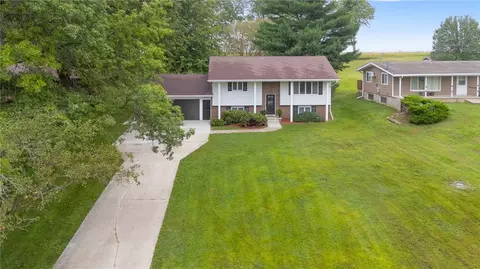 807 Oak St, Guthrie Center, IA 50115