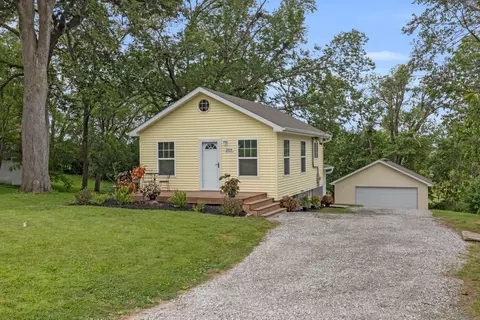 209 S 16th Ave W, Newton, IA 50208