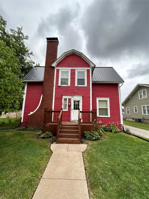 632 Osage Ave, Chariton, IA 50049