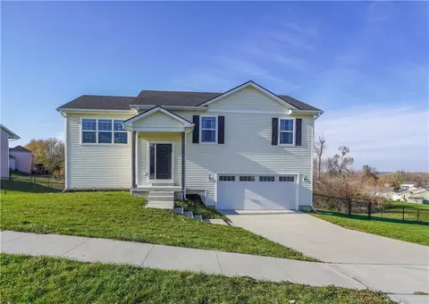 205 Davenport St, Mingo, IA 50168