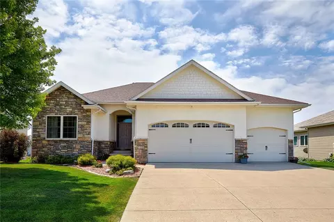 218 19th St SW, Altoona, IA 50009