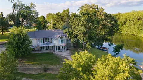 7995 NE 29th St, Ankeny, IA 50021