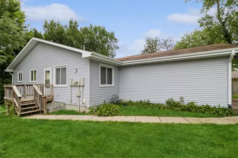 513 Garden Rd, Ames, IA 50010