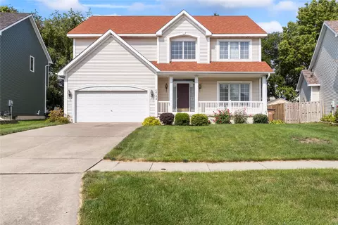 5744 NW 92nd St, Johnston, IA 50131