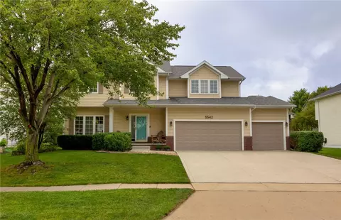 5542 Ponderosa Dr, West Des Moines, IA 50266