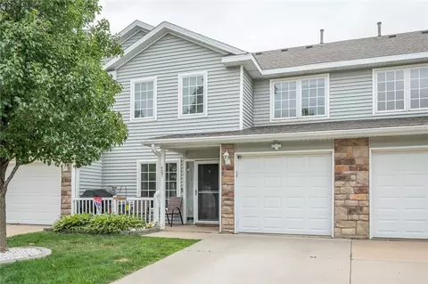 2100 Meadow Chase Ln #407, Des Moines, IA 50320