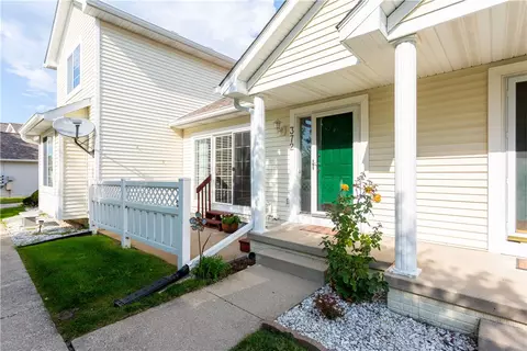372 SE Meadowlark Ct, Waukee, IA 50263
