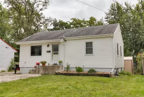 2927 Indianapolis Ave, Des Moines, IA 50317