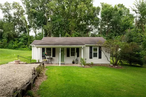 725 SE 27th St, Des Moines, IA 50317