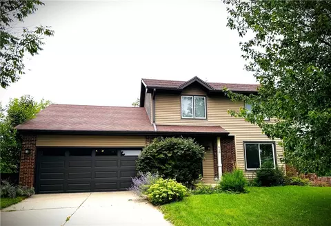 610 NW Prairie Creek Dr, Grimes, IA 50111