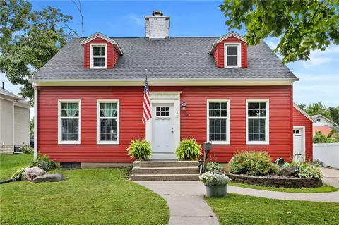 710 W Green St, Winterset, IA 50273