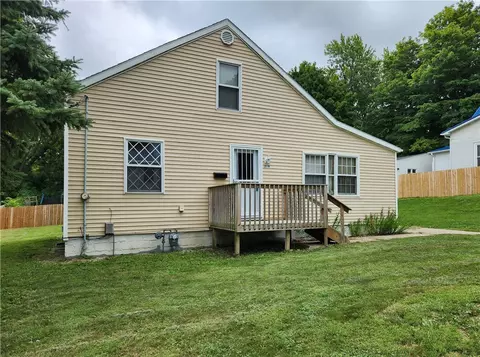 209 N 7th St, Knoxville, IA 50138