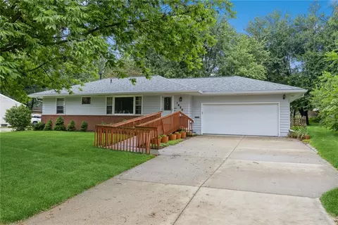 1620 17th St, West Des Moines, IA 50265