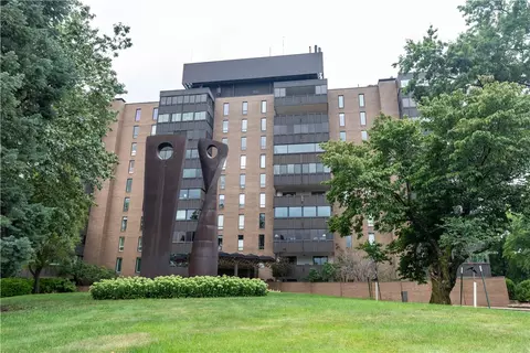 3131 Fleur Dr #507, Des Moines, IA 50321