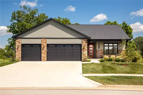 5746 Quarry Dr, Ames, IA 50010