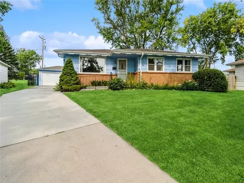 318 SE Wanda Dr, Ankeny, IA 50021