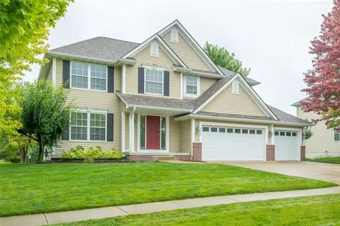 805 SE Waco Pl, Waukee, IA 50263