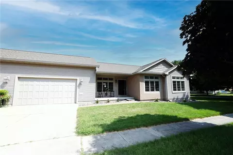 923 20th St, Boone, IA 50036