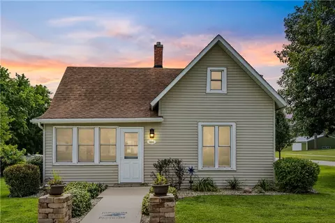 404 W Jackson St, Panora, IA 50216
