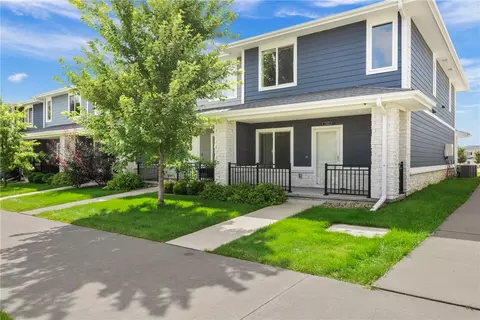 740 SE Westown Pkwy, Waukee, IA 50263