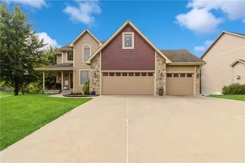 717 NE 40th Ct, Ankeny, IA 50021