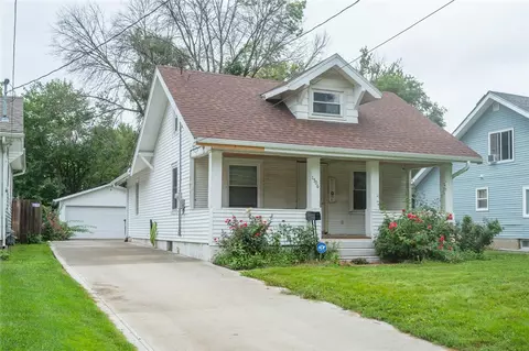 1506 Mattern Ave, Des Moines, IA 50316
