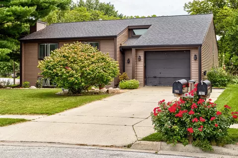 701 Diamond Ct, Ames, IA 50010