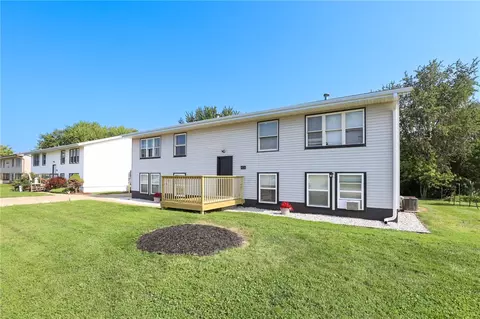 406 Plaza Heights Rd, Marshalltown, IA 50158
