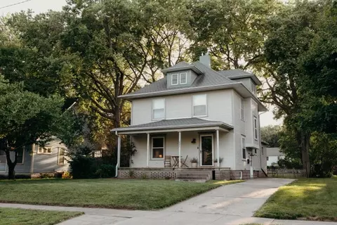 221 N Russell Ave, Ames, IA 50010
