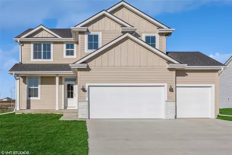 14237 N Valley Dr, Urbandale, IA 50323