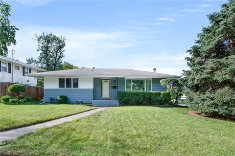 2401 Richmond Ave, Des Moines, IA 50317
